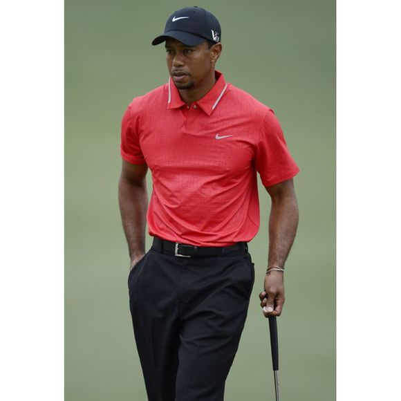 tiger woods red polo nike